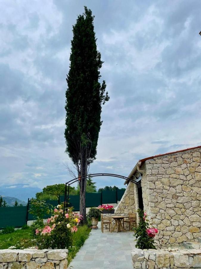 Escondida Bed and Breakfast Νίκαια Εξωτερικό φωτογραφία